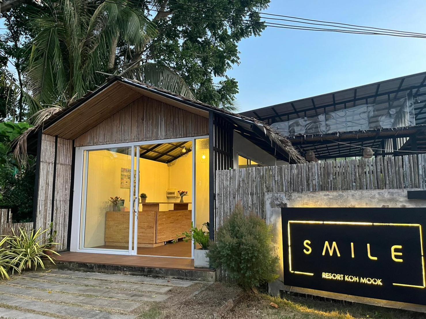 Smile Resort Ко-Мук Экстерьер фото